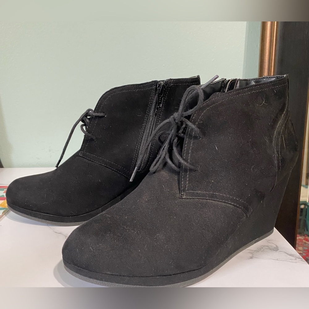Universal Threads Wedge Boot - Picture 3 of 4